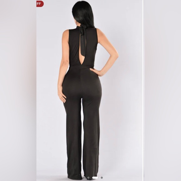 FN Sophisticated & Sexy Wide Leg Jumpsuit Sz Small - Picture 3 of 8